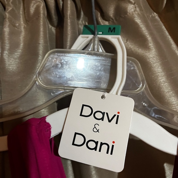 Dani and Davi fuchsia pants suit - Picture 5 of 6